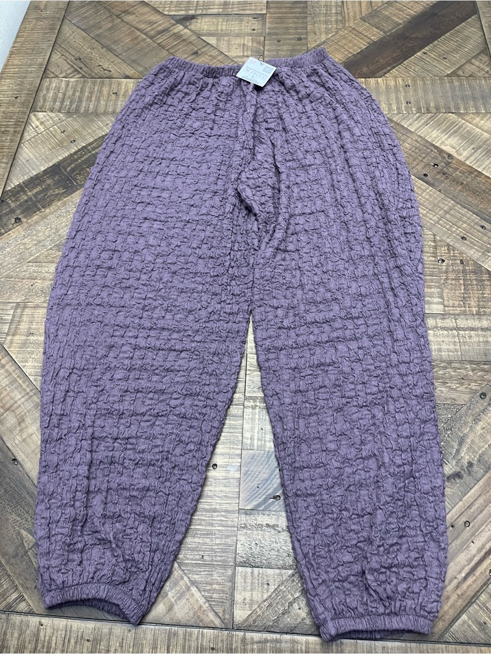 Zara textured balloon-style fit, elastic waistband, and elasticized hem pants